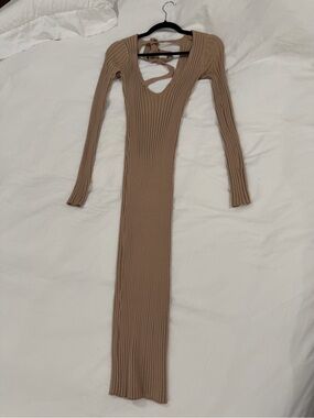 NBD Taupe Ribbed Long-Sleeve Tie-Back Midi Dress
